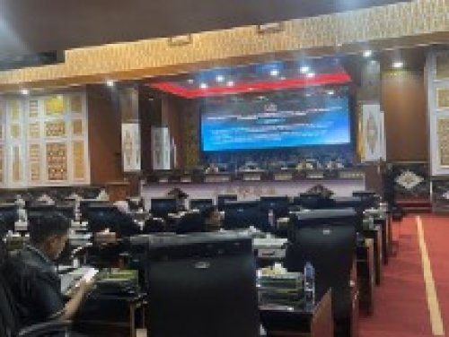 Jepta Sitohang Ketua Komisi III Gantikan Niar Erawati Gantikan AKD DPRD Pekanbaru.